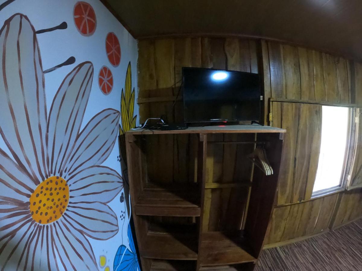 Tree House Samanea Lodge بويرتو ليمون المظهر الخارجي الصورة